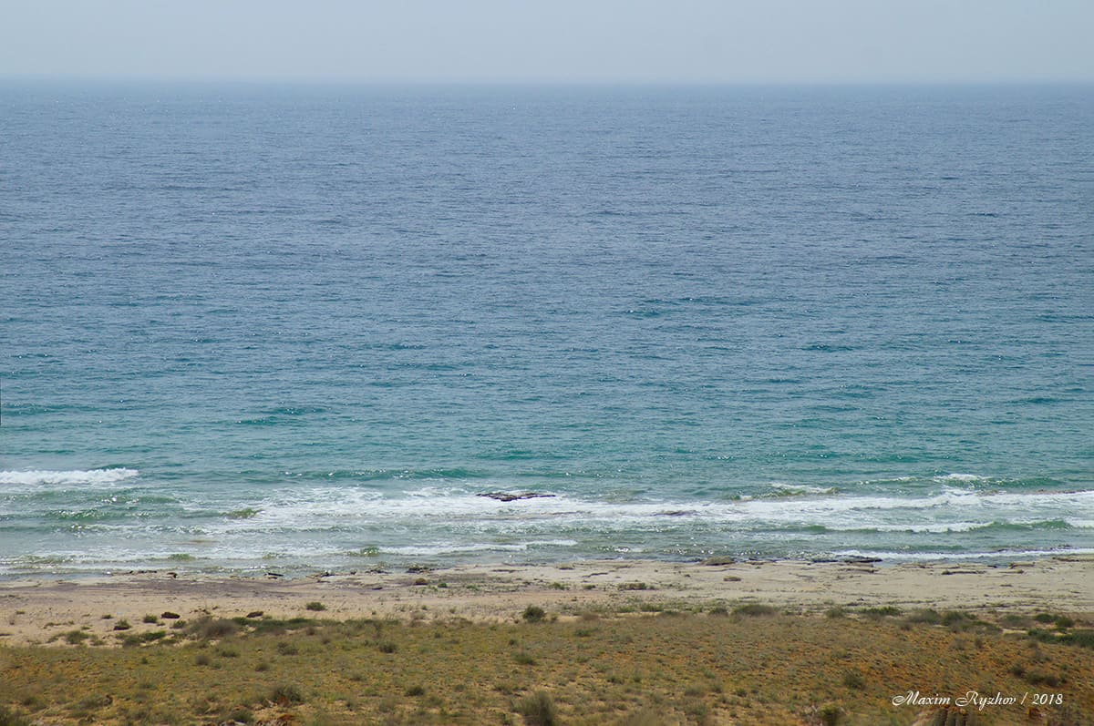Берег Каспийского моря. Казахстан