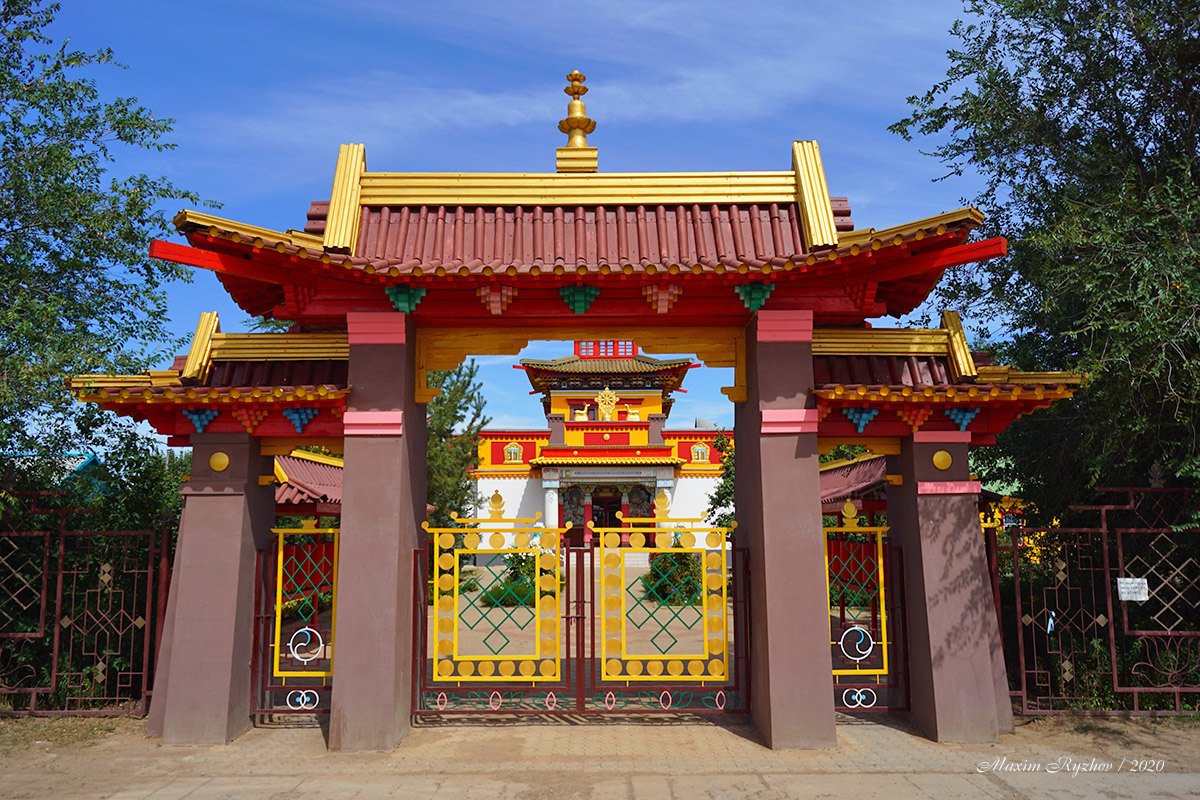 Хурул в пос. Цаган-Аман (Калмыкия)