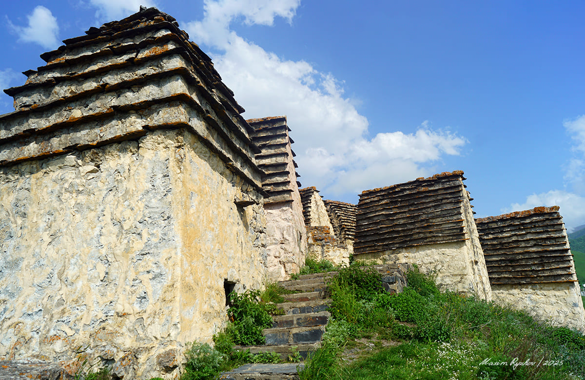 "Город мертвых" в селе Даргавс / Северная Осетия
